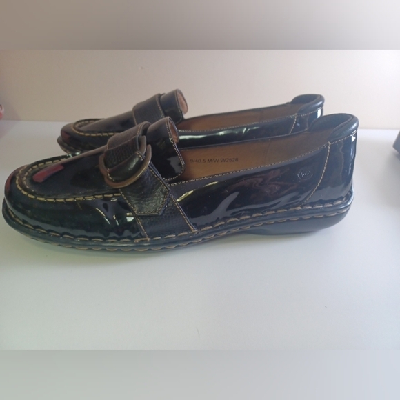 New BOC Born Black Patent Slip On Casual Loafters Sz 9 Lacquer No Box/tags - Picture 2 of 7
